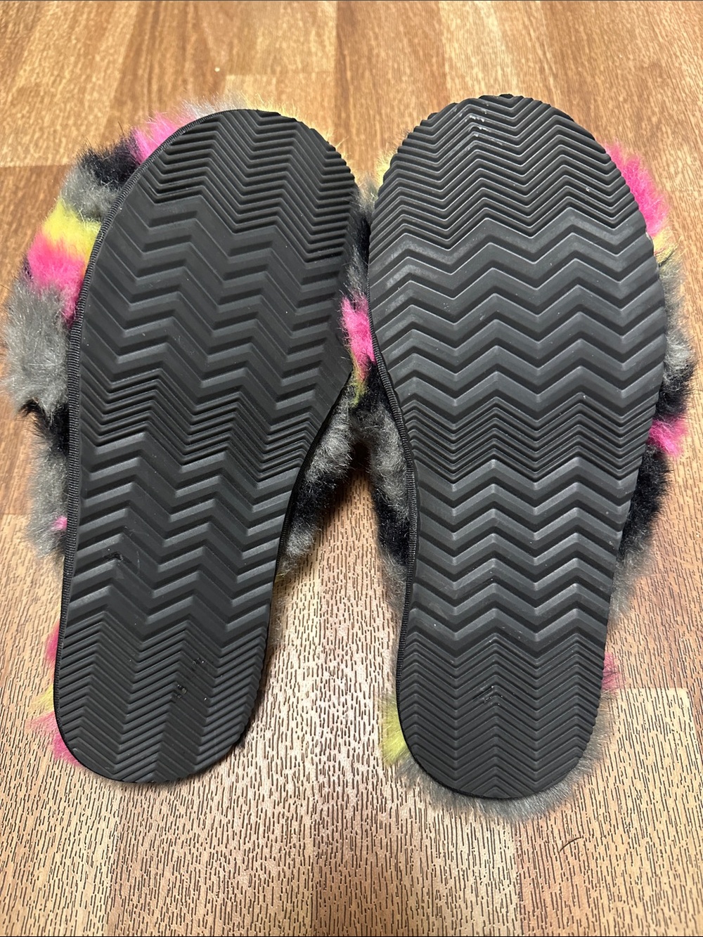 SOREL Go Mail Run Red Slippers Pink Black Red - Picture 5 of 6